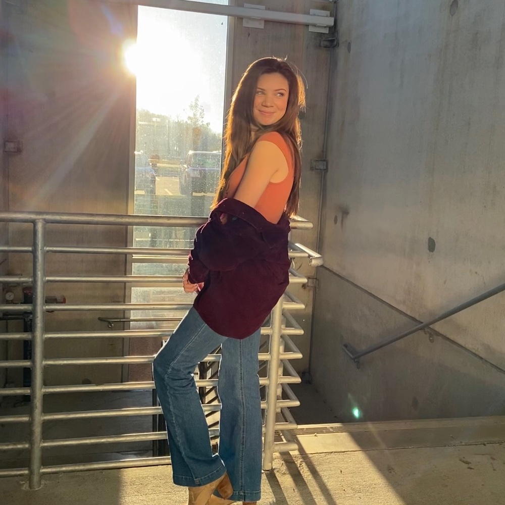 Meet your Posher, Lauren